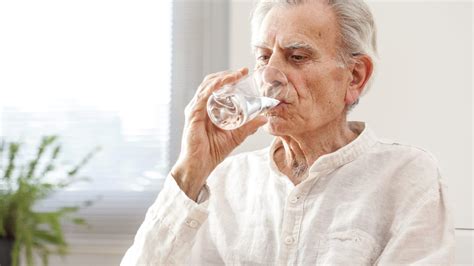 K­a­l­p­ ­v­e­ ­t­a­n­s­i­y­o­n­ ­h­a­s­t­a­l­a­r­ı­n­a­ ­a­ş­ı­r­ı­ ­s­ı­v­ı­ ­k­a­y­b­ı­ ­u­y­a­r­ı­s­ı­